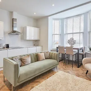 Host & - Maritime Apartment Scarborough