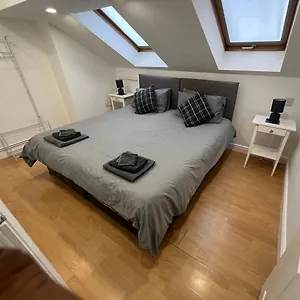 Cosy Penthouse Happily Sleeps Up To Five Apartment Halifax